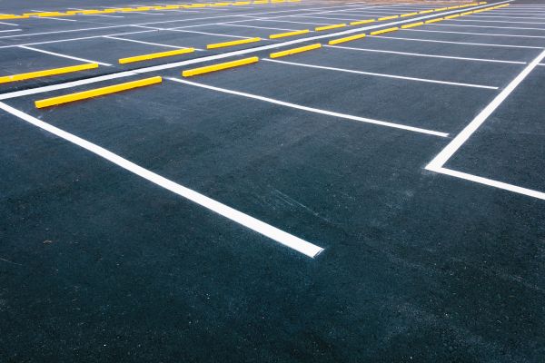 Asphalt Parking Lot Sealing in Springfield